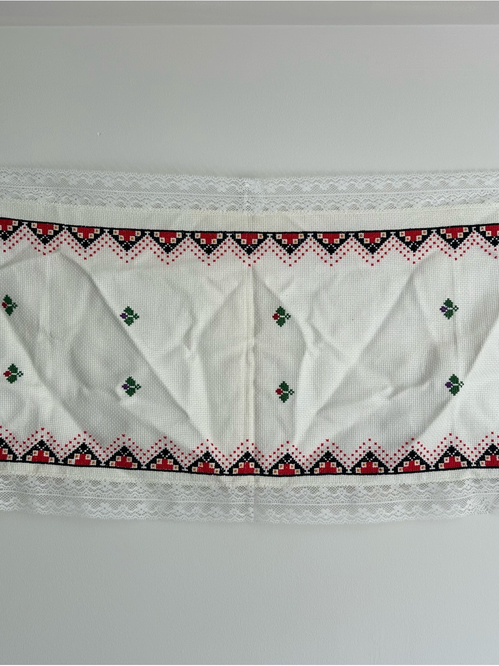 Vintage Table Runner Traditional Folk Hand Embroidery Cross Stitch